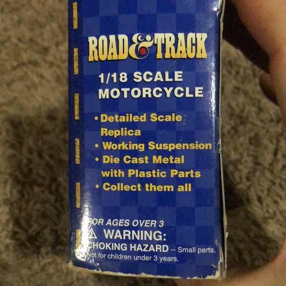 NIB Road & Track 1/18 scale Honda motorcycle - Picture 9 of 11
